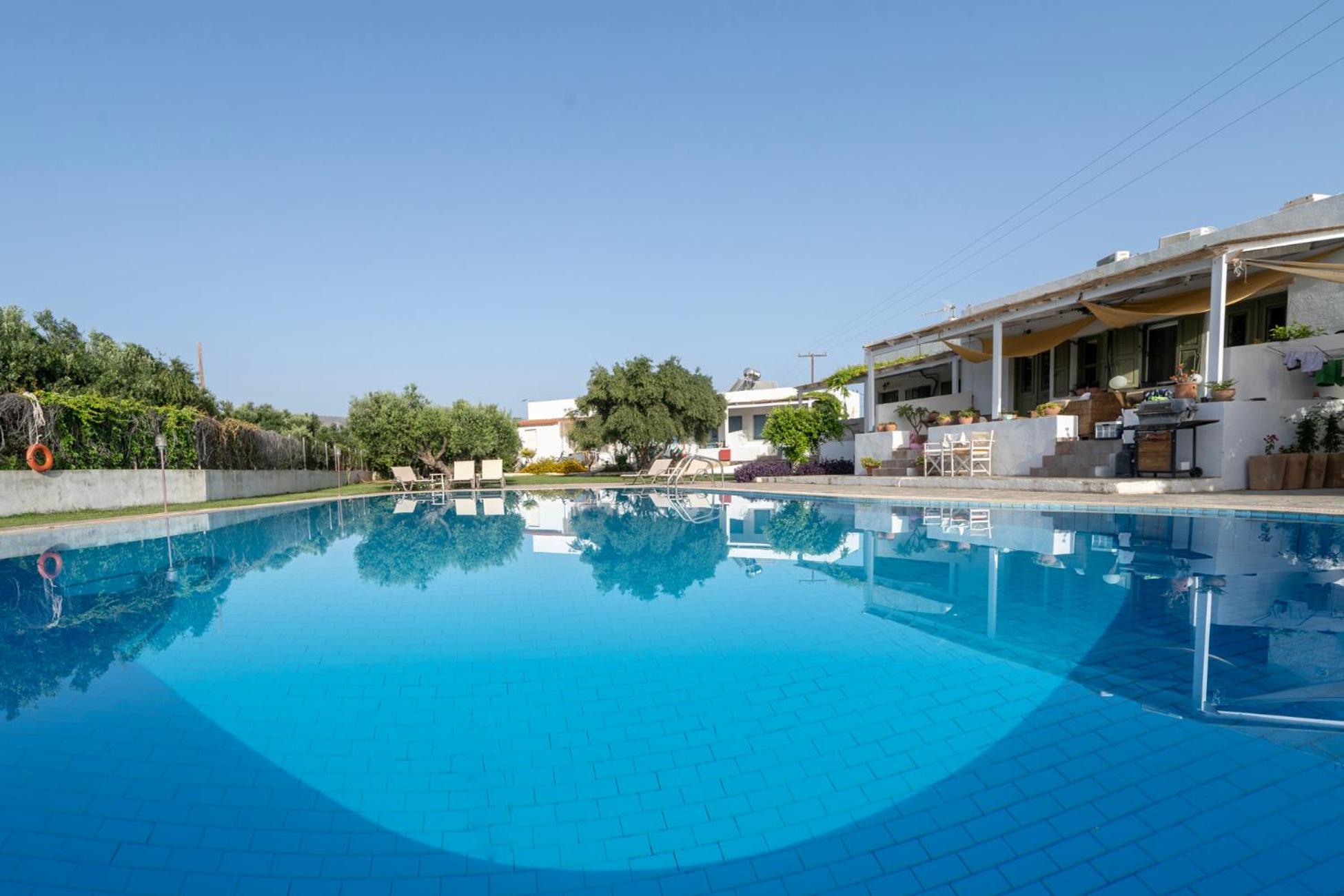 Aeolus Pool Apts Palekastro Ngoại thất bức ảnh